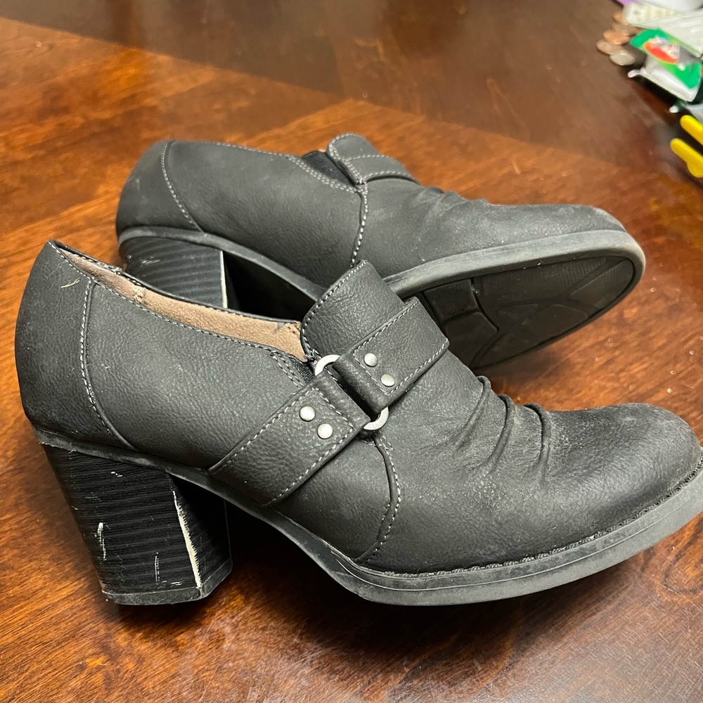 Women’s black shoes size 7.5 Natural Soul